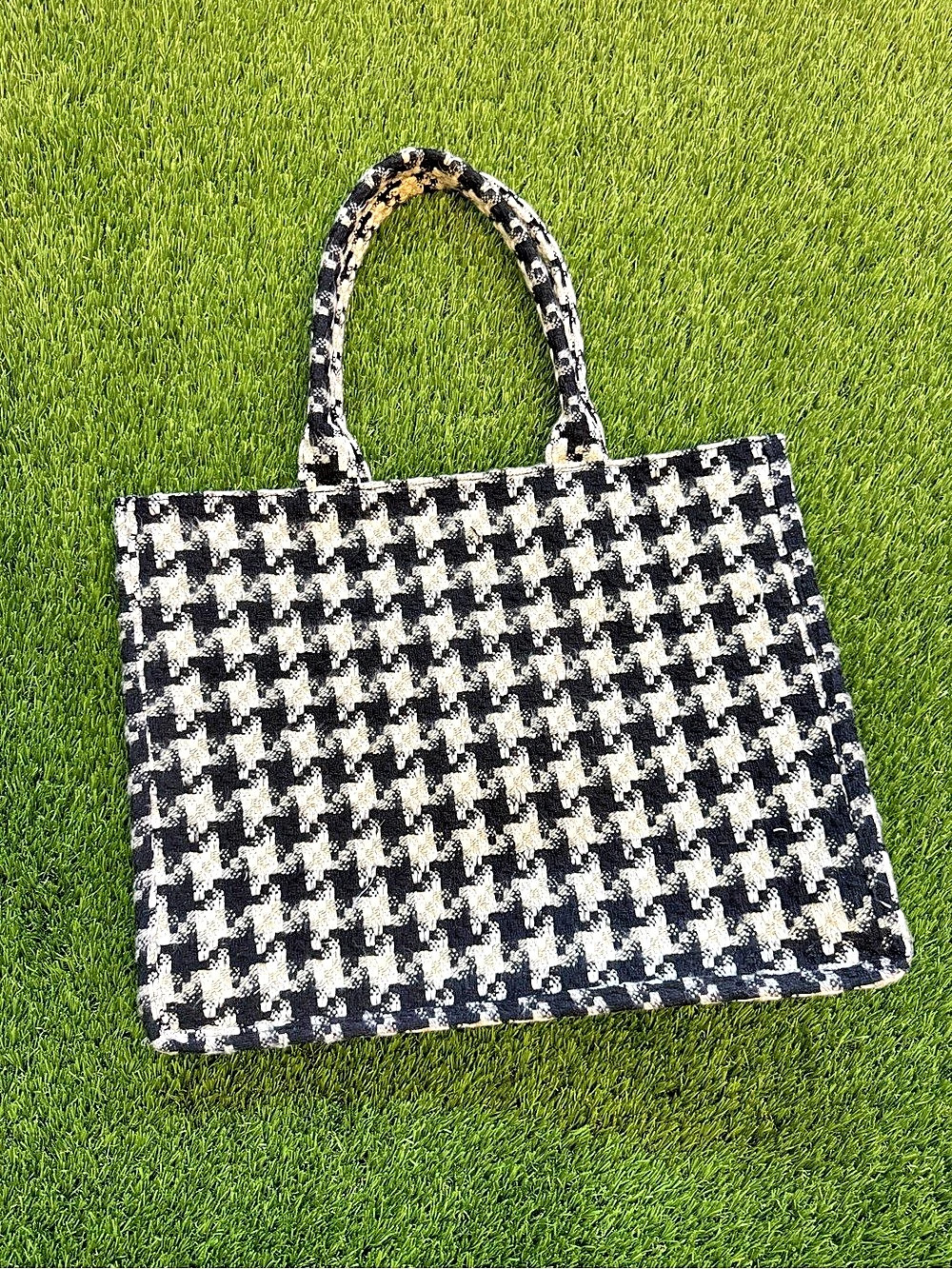 H&M Jacquard-Weave Shopper Tote Houndstooth Black & White